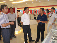 南平市委副書記黃福清、市委常委統(tǒng)戰(zhàn)部部長黃健平一行視察虹潤公司